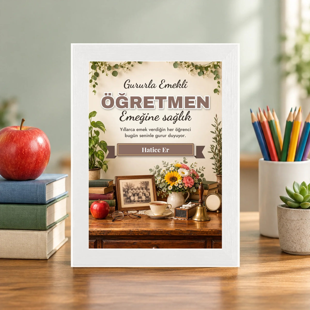 Öğretmen masasında – beyaz