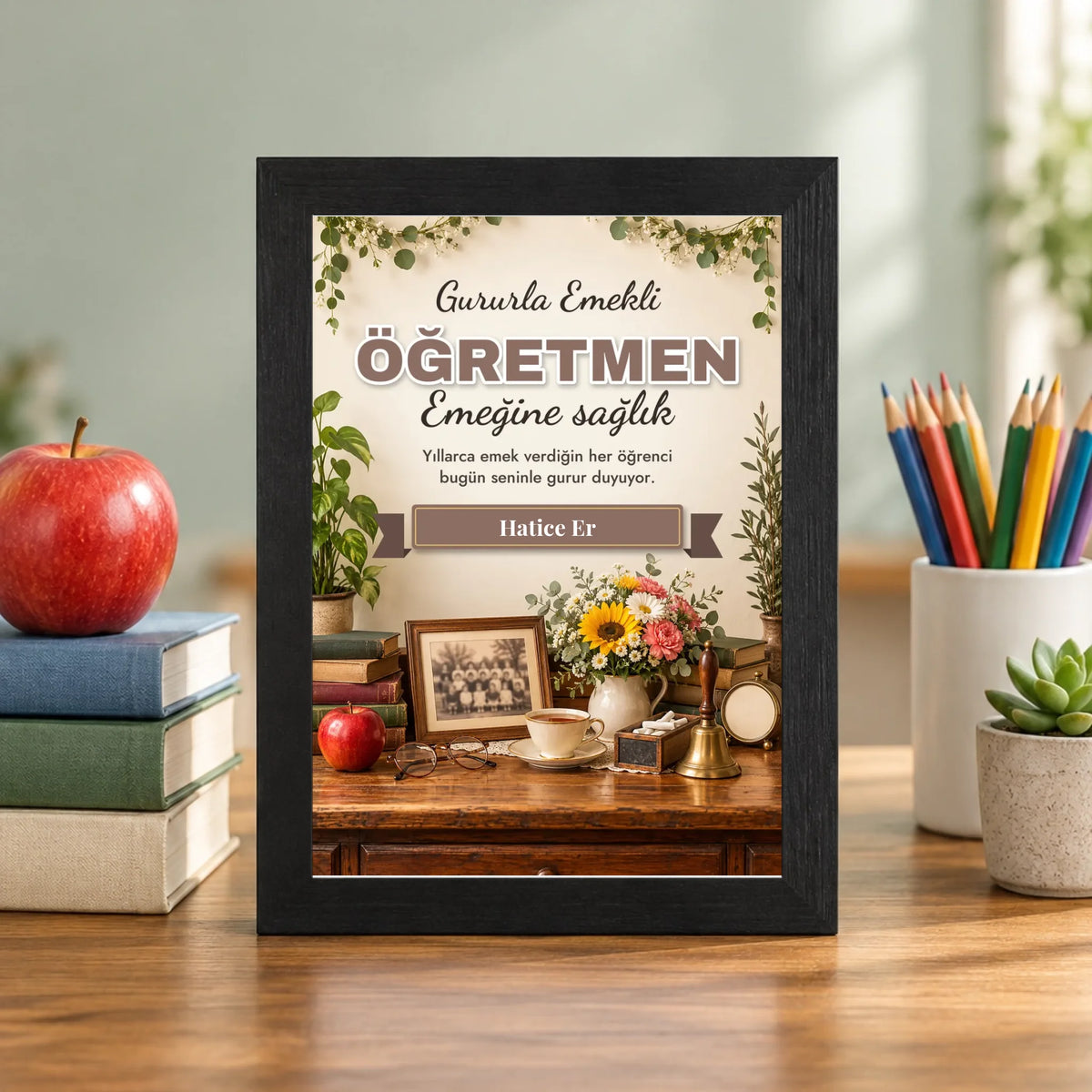 Öğretmen masasında – siyah