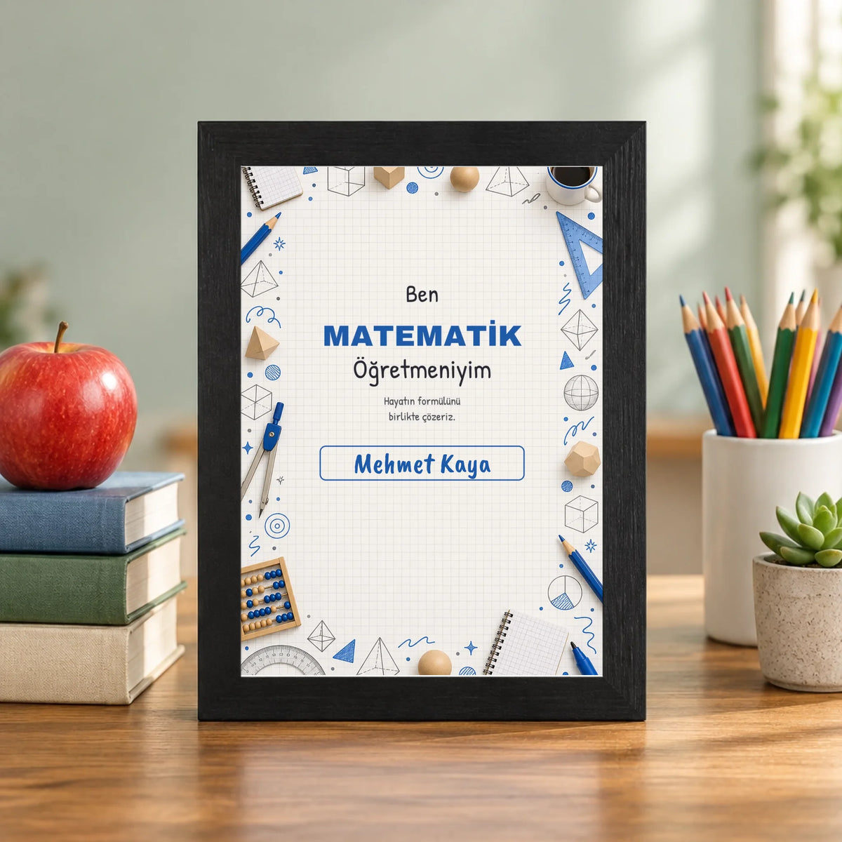 Öğretmen masasında – siyah