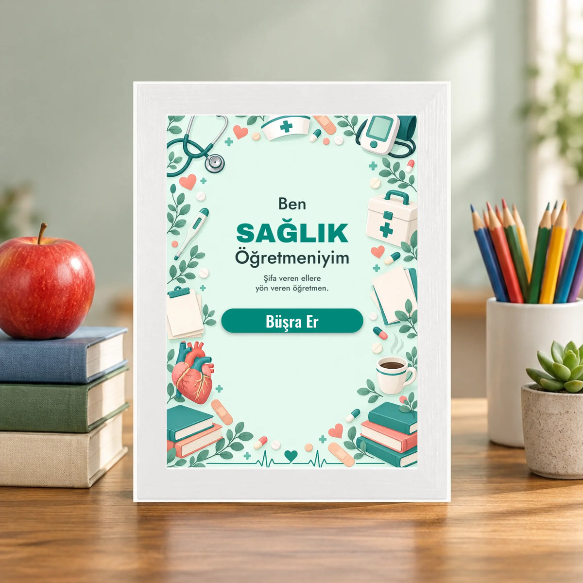 Öğretmen masasında – beyaz